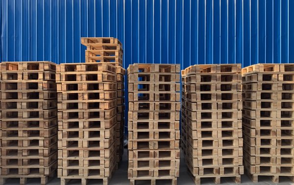 江阳木托盘摆放技巧